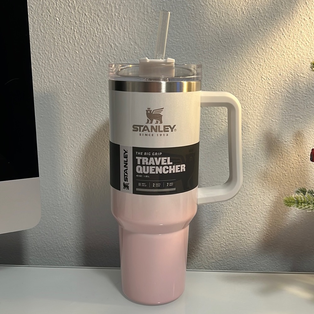 Stanley Adventure Quencher 40oz Tumbler ~ Parfait Ombré